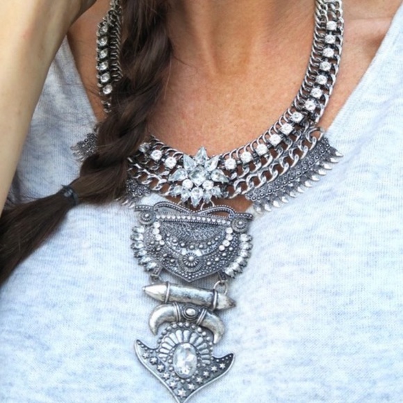 BaubleBar Statement Necklace - Picture 1 of 5